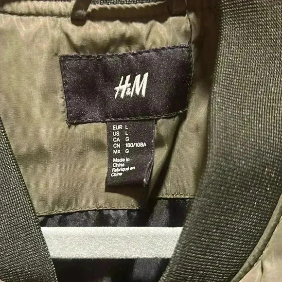 H-M puffer jacket size L - Picture 2 of 5